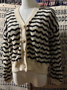 Lightweight sweater